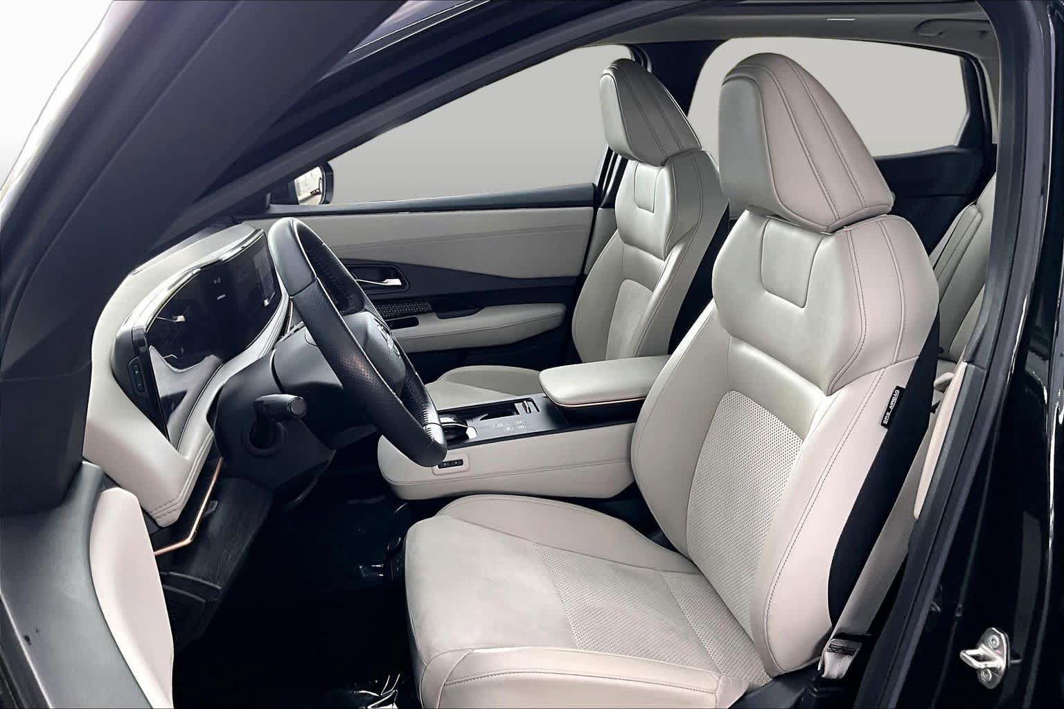 Certified 2023 Nissan Ariya FWD image 7