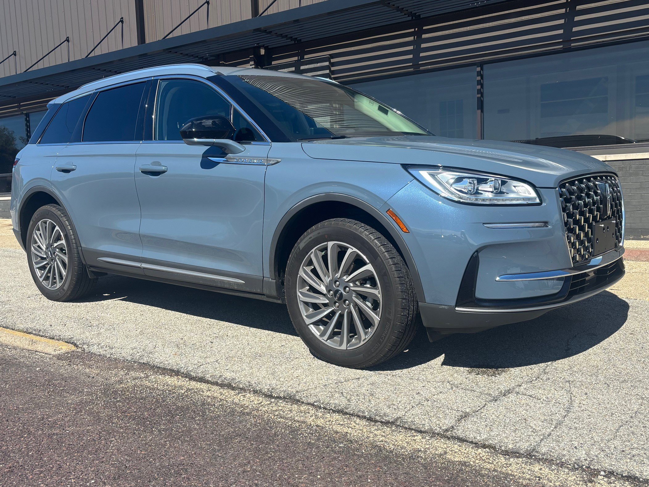 Used 2024 Lincoln Corsair Reserve AWD/4WD image 3