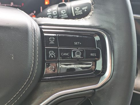 Used 2022 Jeep Grand Wagoneer Series II w/ Convenience Group III AWD/4WD image 24