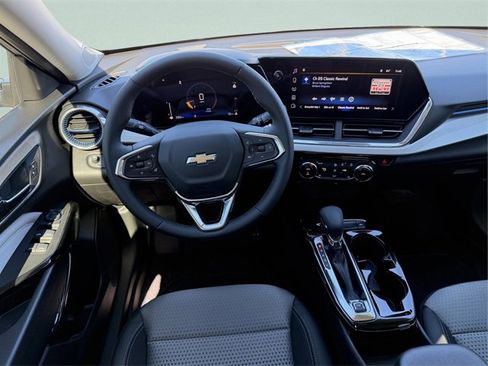 New 2026 Chevrolet Trax LT w/ Driver Confidence Package image 18
