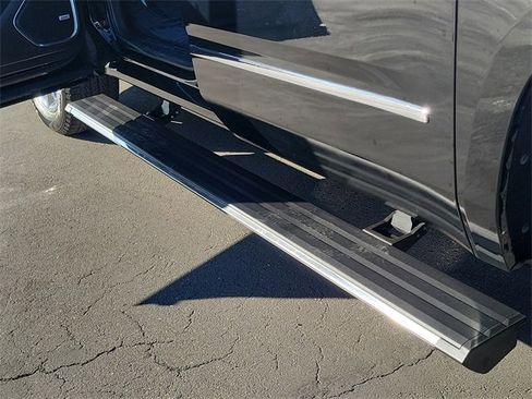 Used 2015 GMC Yukon XL Denali w/ Premium Package image 16