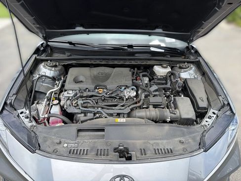 Used 2025 Toyota Camry SE FWD image 17