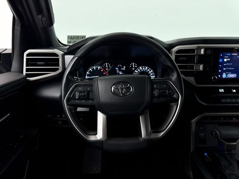 Used 2025 Toyota Tundra SR5 AWD/4WD image 32