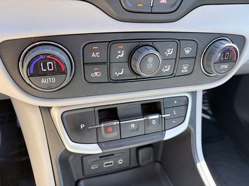 Used 2023 GMC Terrain SLT w/ Tech Package AWD/4WD image 20