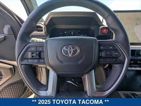 Used 2025 Toyota Tacoma TRD Sport AWD/4WD image 13