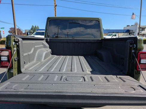 Used 2023 Jeep Gladiator Rubicon w/ LED Lighting Group image 27