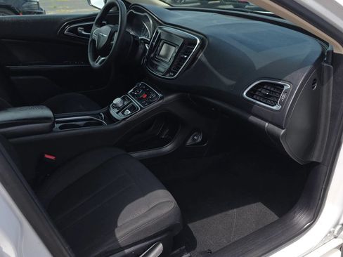 Used 2016 Chrysler 200 Limited FWD image 15