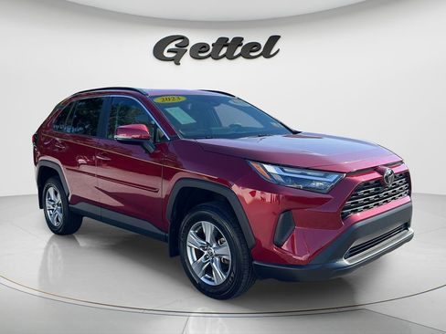 Used 2023 Toyota RAV4 XLE w/ Convenience Package FWD image 3