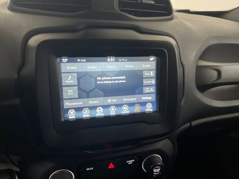 Used 2019 Jeep Renegade Latitude w/ Cold Weather Group image 73