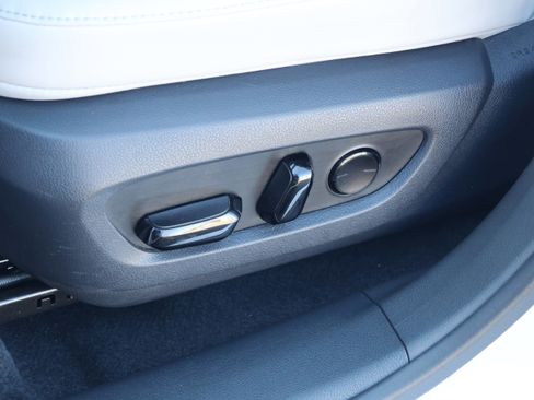 Used 2025 Lexus RX 350 Premium image 32