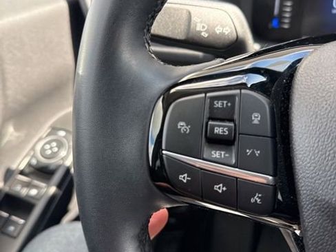 Used 2023 Ford Escape Active w/ Tech Pack #1 AWD/4WD image 8