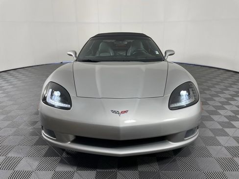 Used 2005 Chevrolet Corvette Convertible w/ Preferred Equipment Group image 10