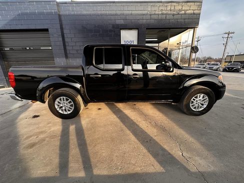 Used 2014 Nissan Frontier SV w/ SV Value Truck Package image 8