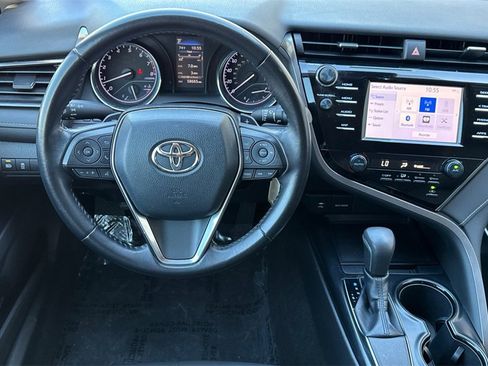 Used 2019 Toyota Camry SE image 16