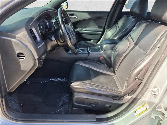 Used 2022 Dodge Charger SXT w/ Leather Interior Group RWD image 17