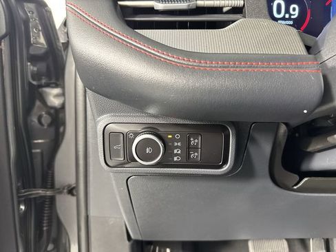 Used 2025 Ford Explorer ST-Line w/ ST-Line Street Pack AWD/4WD image 14