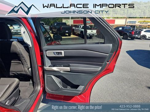 Used 2023 Ford Explorer XLT image 25
