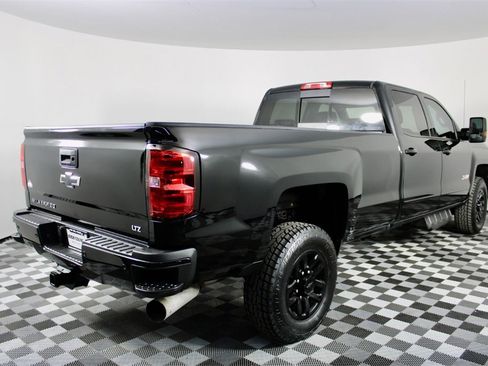 Used 2017 Chevrolet Silverado 2500 LTZ image 9
