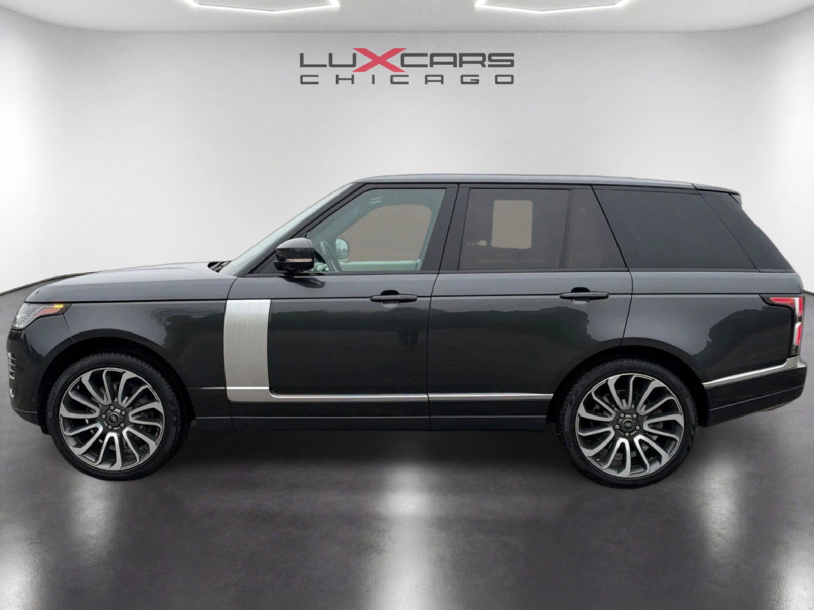 Used 2019 Land Rover Range Rover Supercharged AWD/4WD image 8