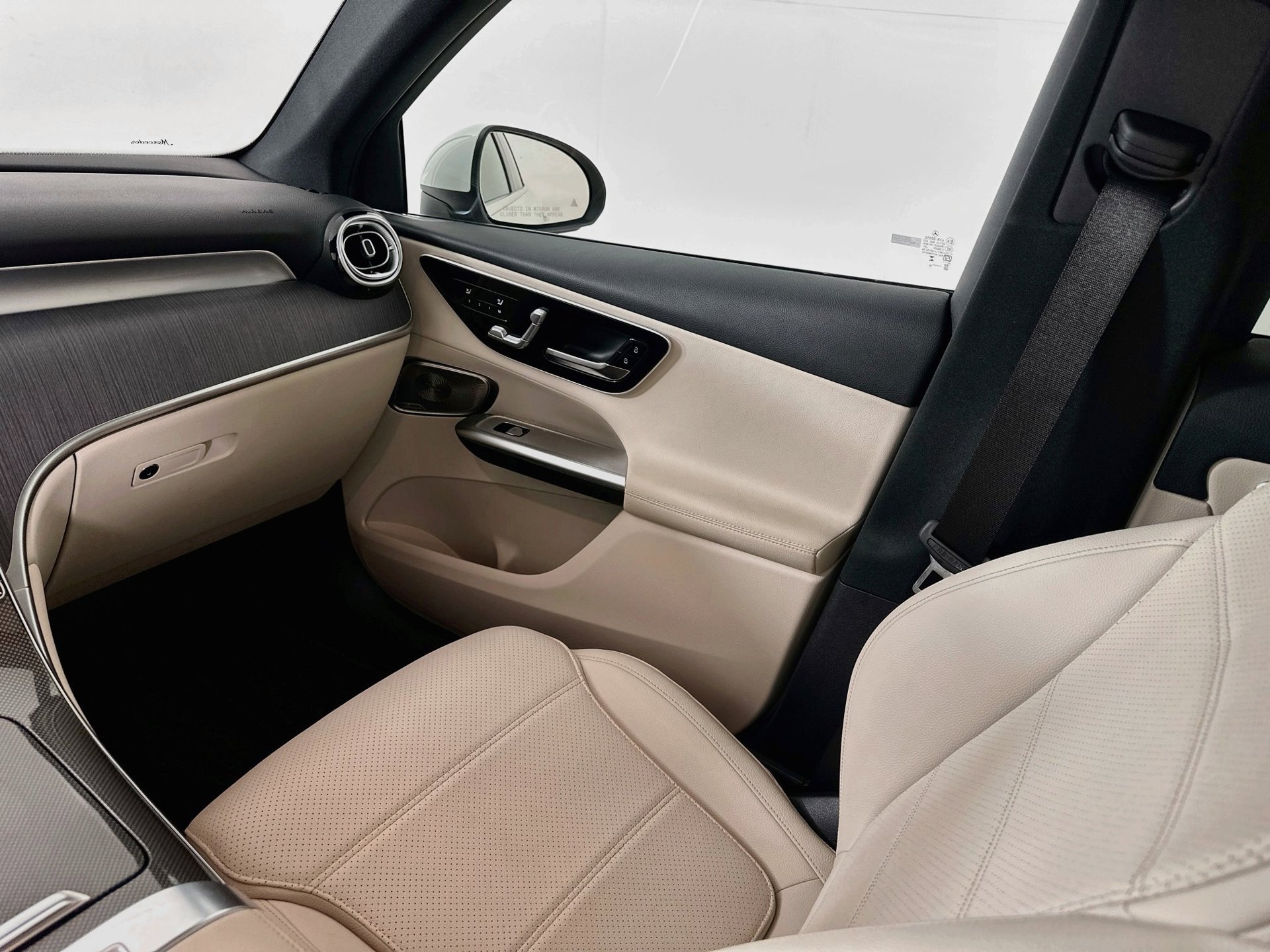 Certified 2026 Mercedes-Benz GLC 300 image 26