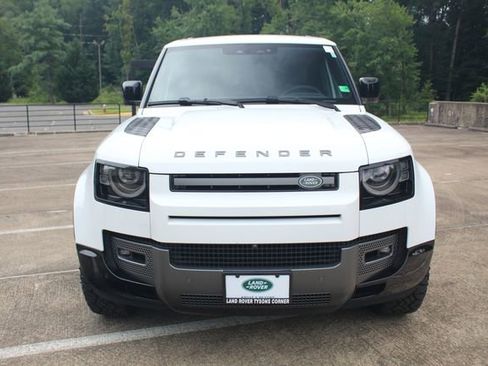 Used 2024 Land Rover Defender 130 Outbound image 8