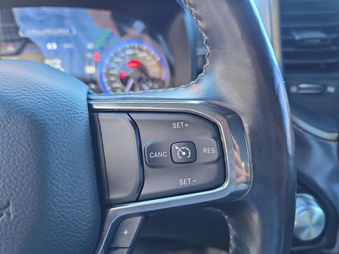 Used 2020 RAM 1500 Limited w/ Body Color Bumper Group image 17