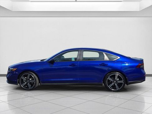 Certified 2025 Honda Accord Sport image 8