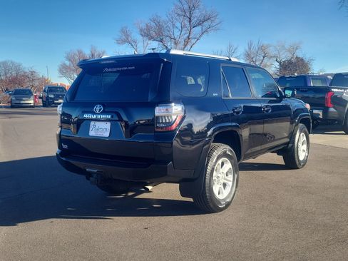Used 2015 Toyota 4Runner SR5 image 2