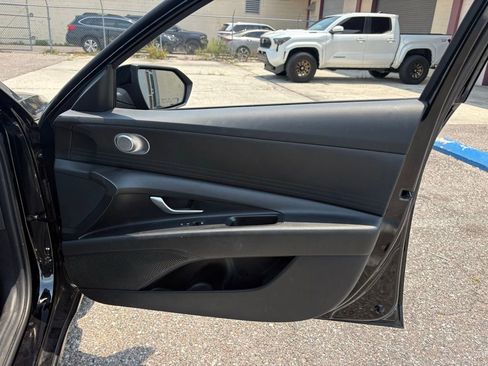 Used 2024 Hyundai Elantra SEL FWD image 17