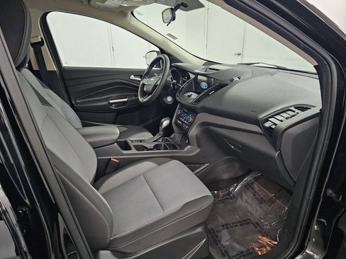Used 2018 Ford Escape SE w/ SE Sync 3 Package FWD image 21