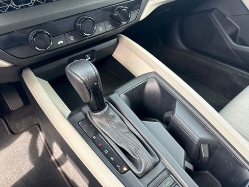 Used 2023 Honda Accord LX image 5