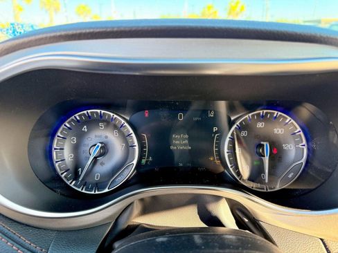 New 2026 Chrysler Pacifica Pinnacle image 3