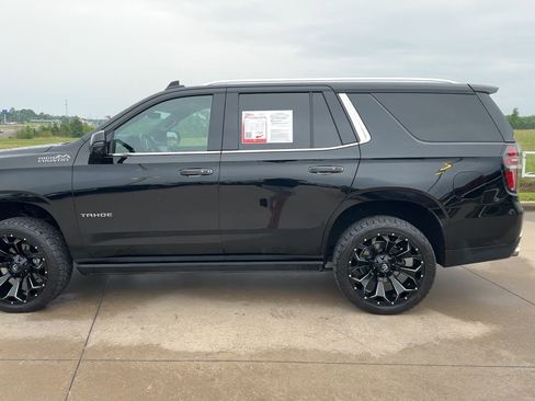 Used 2023 Chevrolet Tahoe High Country w/ Premium Package AWD/4WD image 6