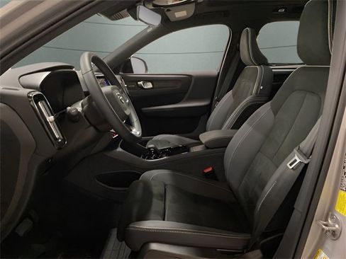 Used 2023 Volvo XC40 Recharge Ultimate w/ Protection Package Premier image 54
