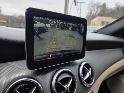 Used 2019 Mercedes-Benz CLA 250 4MATIC image 22