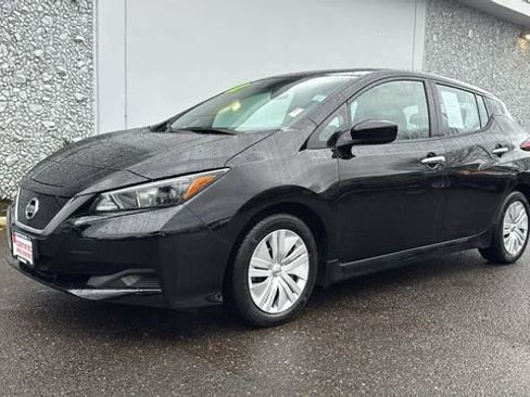 Certified 2022 Nissan Leaf S image 1