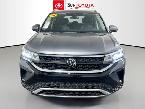 Used 2024 Volkswagen Taos SE FWD image 10