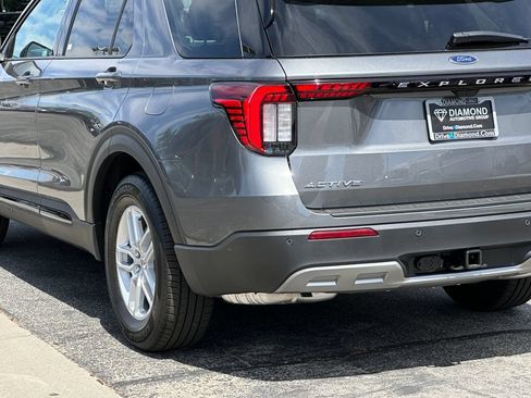 New 2026 Ford Explorer Active RWD image 5