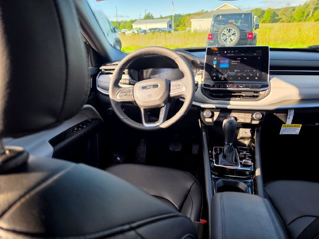 New 2026 Jeep Compass Limited AWD/4WD image 14