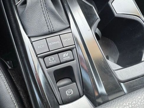 Certified 2025 Toyota Camry SE image 15