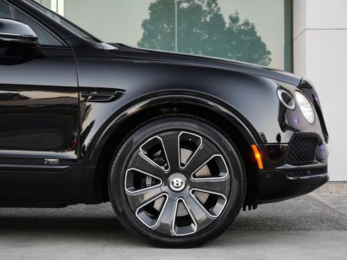 Used 2020 Bentley Bentayga image 6