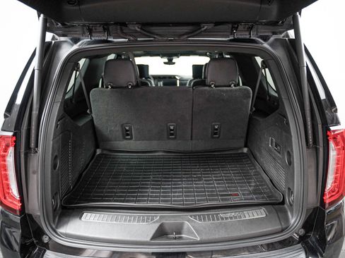 Used 2022 GMC Yukon XL Denali w/ Denali Ultimate Package AWD/4WD image 5