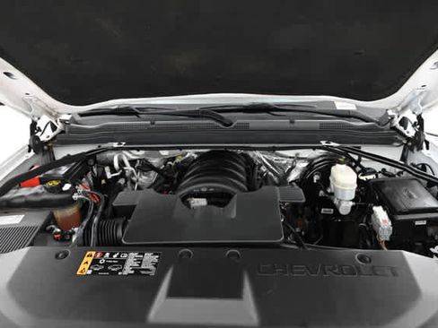 Used 2018 Chevrolet Suburban LT image 31