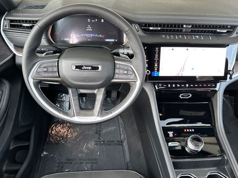 New 2026 Jeep Grand Cherokee L 4WD image 14