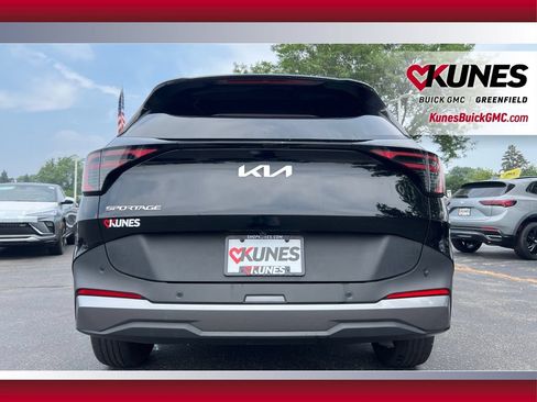 Used 2026 Kia Sportage LX FWD image 18