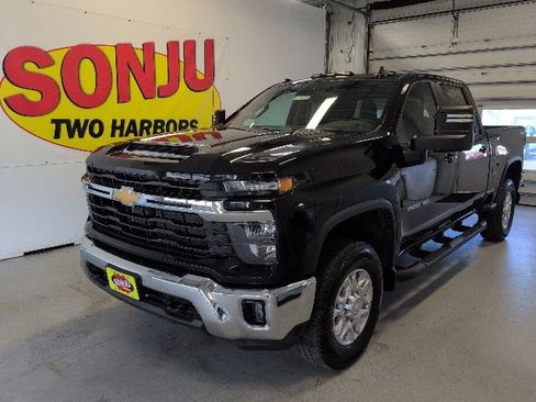 New 2026 Chevrolet Silverado 3500 LT AWD/4WD image 1