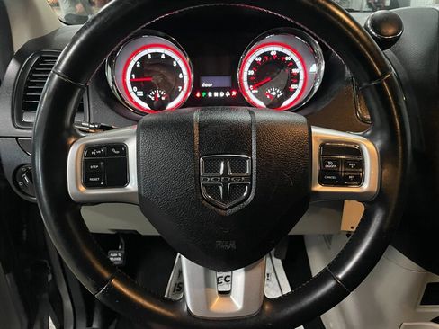 Used 2014 Dodge Grand Caravan SE w/ SE Plus Group image 9