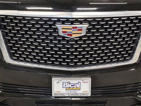 Used 2023 Cadillac Escalade Premium Luxury image 9