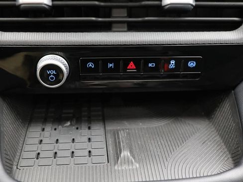 Used 2025 Ford Explorer ST image 26