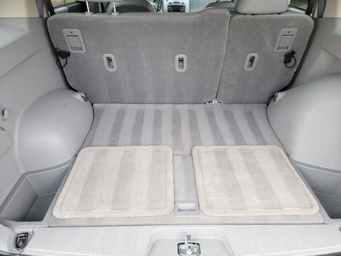 Used 2004 Saturn Vue 2WD V6 w/ Safe & Sound Pkg image 12